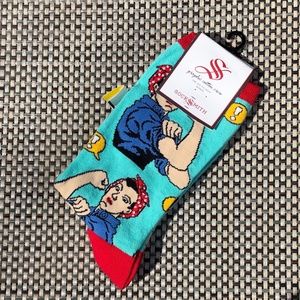 SOCK SMITH "Rosie the riveter" NWT Shoe 5-10.5